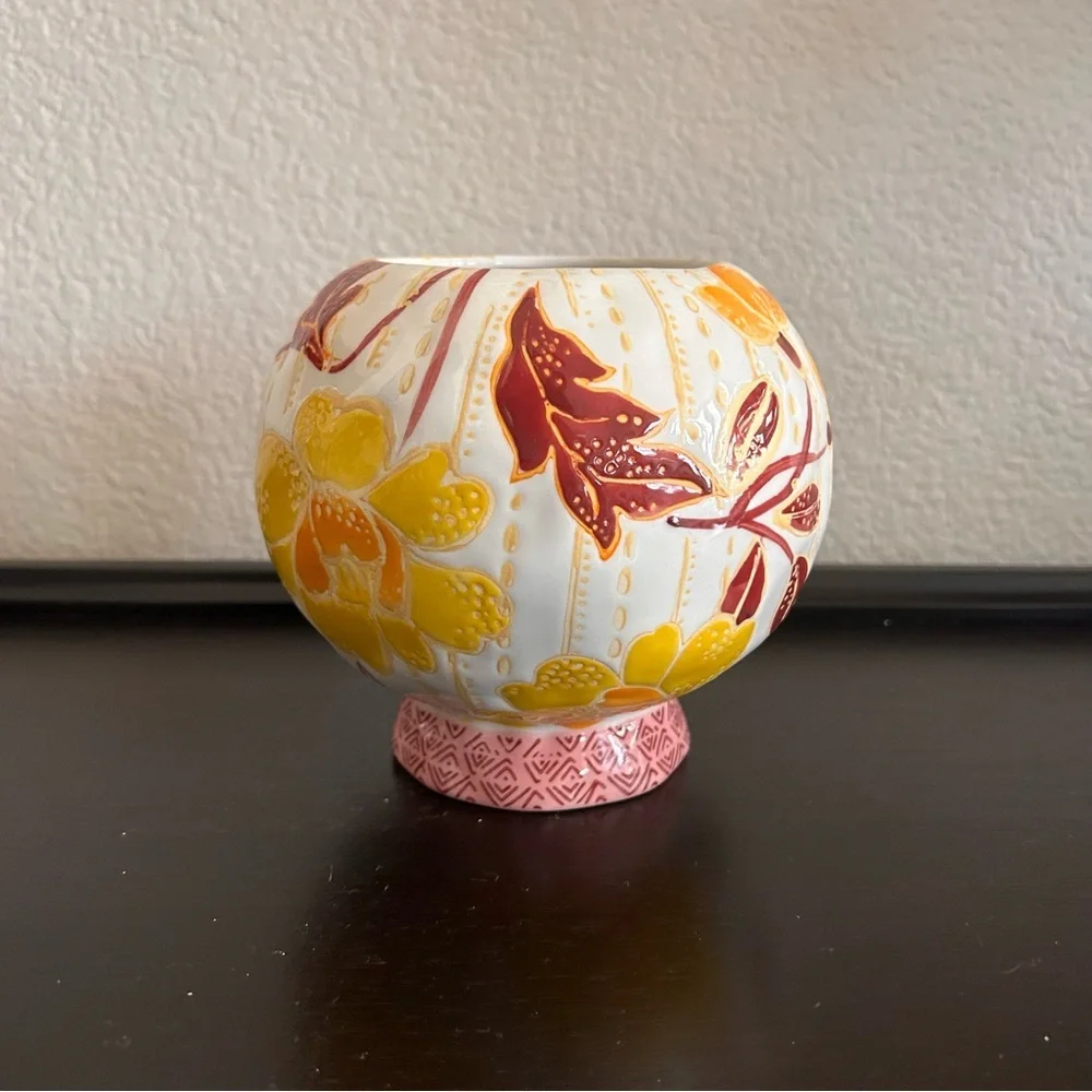 Anthropologie Zahara Orange Pink Embossed Floral 5X5.5